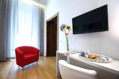 Sofia's Suites Guesthouse - image 6
