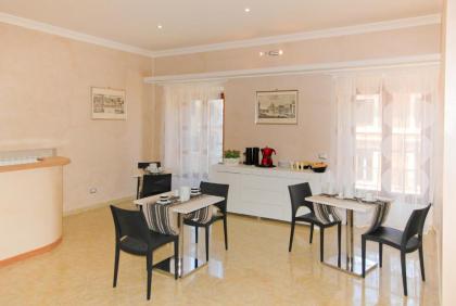 San Pietro's Home - Guesthouse - image 10
