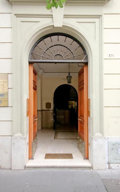 San Pietro's Home - Guesthouse - image 11