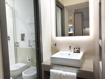 Quirinale Luxury Rooms - image 20