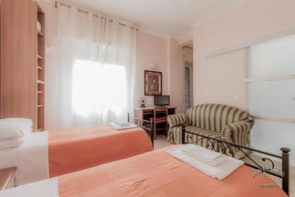 Bea Roma - image 7