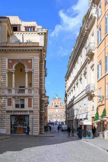 Navona & Pantheon Cozy Apartment - image 14