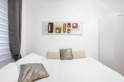 Navona & Pantheon Cozy Apartment - image 15