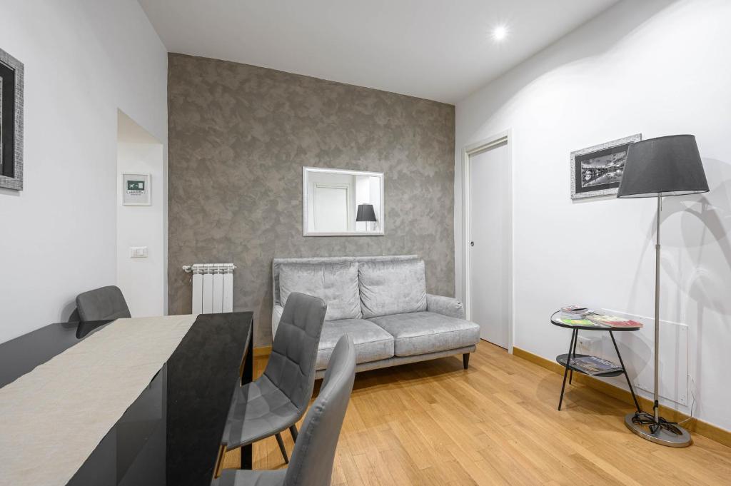 Navona & Pantheon Cozy Apartment - image 5