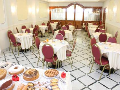 Romulus Hotel - image 14