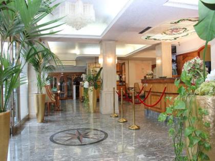Romulus Hotel - image 4