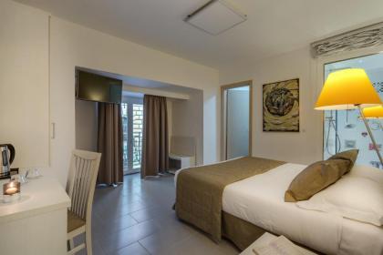 Trevi Palace Hotel - image 11
