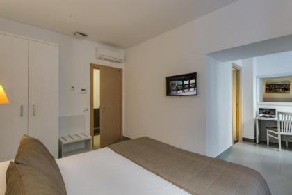 Trevi Palace Hotel - image 9