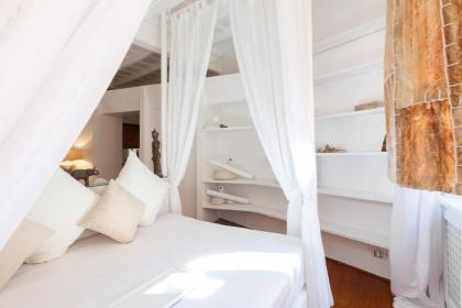 Piazza Navona White Penthouse - image 1