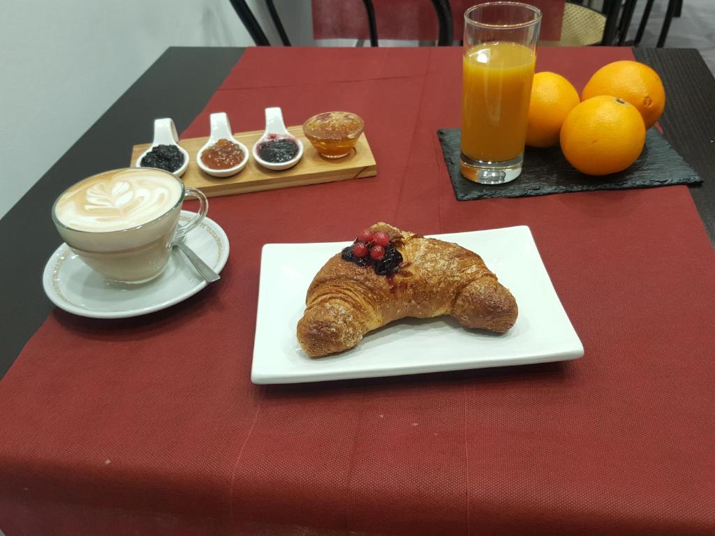 Relais At Via Veneto - image 3