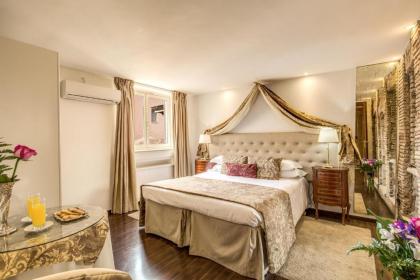 Pantheonview - Luxury Suites - image 11