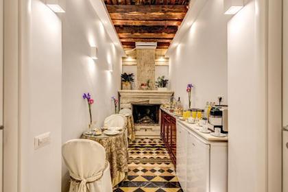 Pantheonview - Luxury Suites - image 19