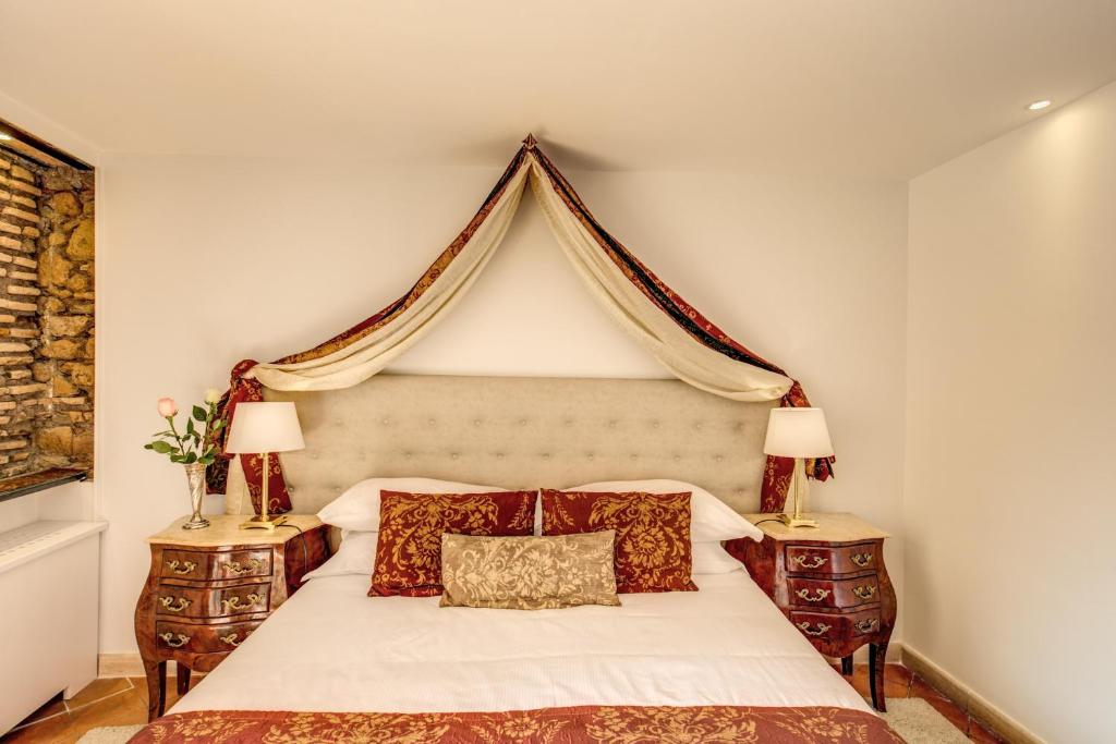 Pantheonview - Luxury Suites - image 3