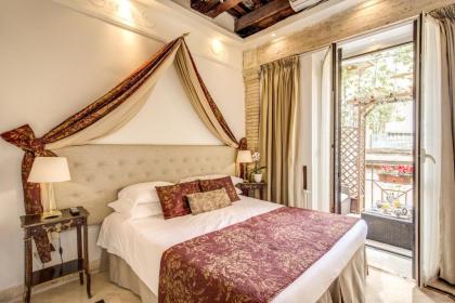 Pantheonview - Luxury Suites - image 8