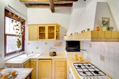 Stunning Pantheon Apartment - image 10