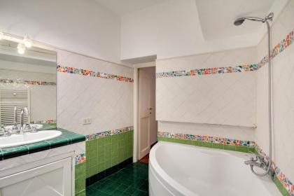 Stunning Pantheon Apartment - image 15