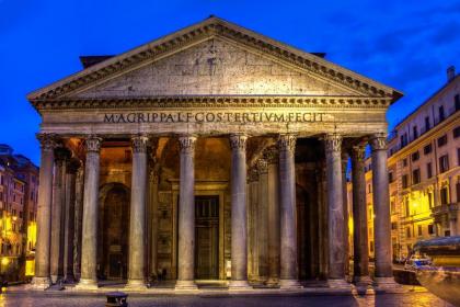 Stunning Pantheon Apartment - image 18