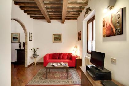 Stunning Pantheon Apartment - image 5