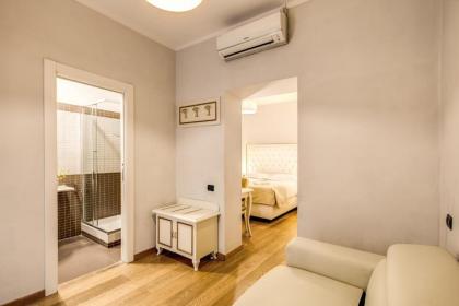 Gravina Suite Frattina - image 16
