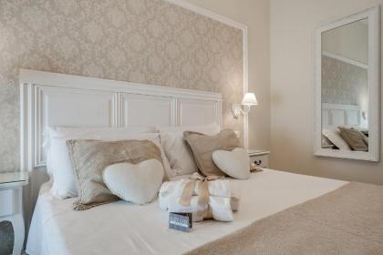 Charme & Chic - image 14
