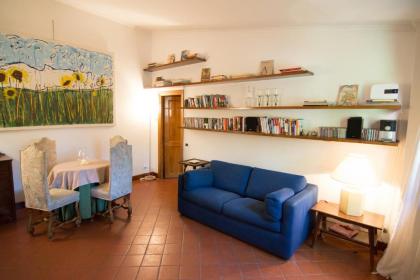 The Palatine Garden Apartment - image 18