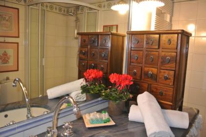 The Palatine Garden Apartment - image 2