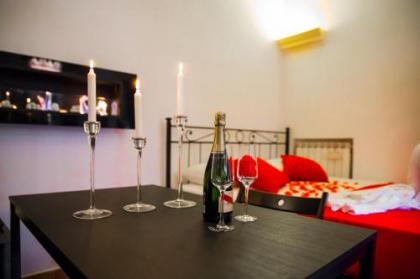 Campo De Fiori Apartment - image 1