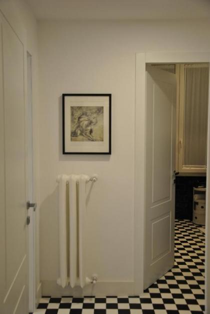 App Leoncino Design Apartment in Rome - image 12