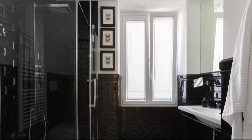 App Leoncino Design Apartment in Rome - image 4