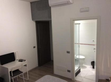 WhatsHouse Roma - image 11