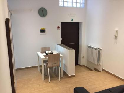 Kings Of Rome Apartments - image 13