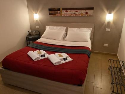 Kings Of Rome Apartments - image 19