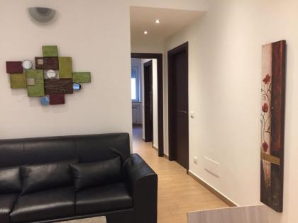 Kings Of Rome Apartments - image 9