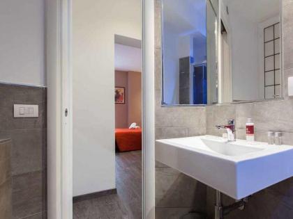 Town House Roma - image 10