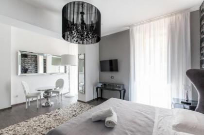 Town House Roma - image 13