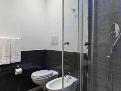Town House Roma - image 14