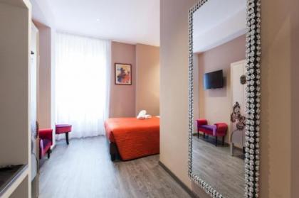 Town House Roma - image 19