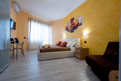 Audrey Rooms - image 17
