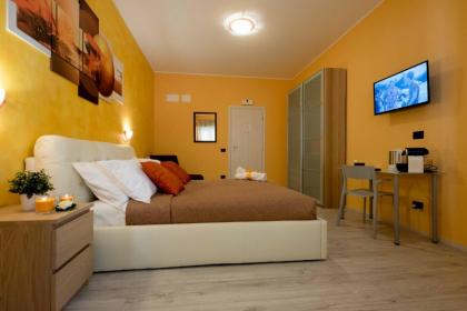 Audrey Rooms - image 3