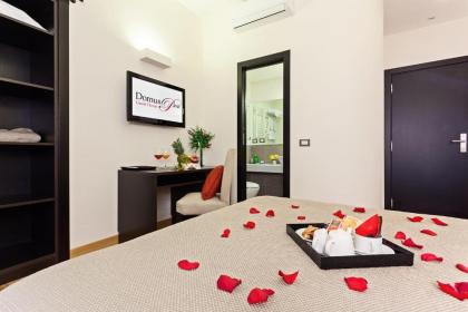 Domus Best Guest House - image 1