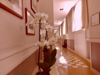 Dnb House Hotel - image 17