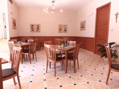 Dnb House Hotel - image 5