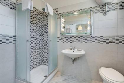 Rome Apartment with terrace Autonomous - image 6