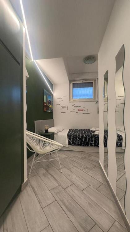 Rome Apartment with terrace Autonomous - image 7