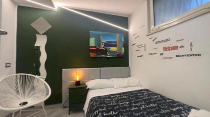Rome Apartment with terrace Autonomous - image 8