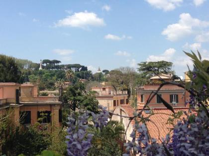 Garibaldi Roof Garden - image 1