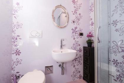 Monteverde Family Apartment with free garage - image 16