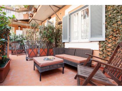 Apartment Via Farina - image 15