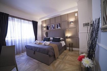 Vatican Luxury Home - image 4