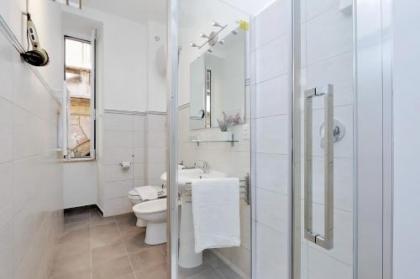 Piazza Navona Lovely Apartment - image 3